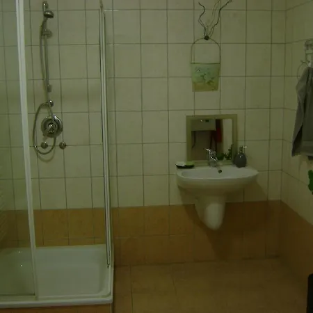 Arnyas Lakopark * Alsópáhok