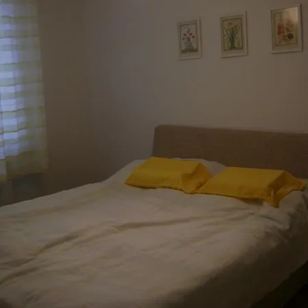 Arnyas Lakopark Apartment *