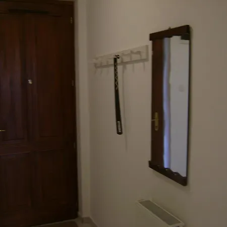 Arnyas Lakopark Apartment *