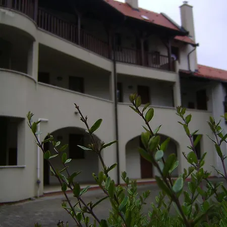 Apartment Arnyas Lakopark *