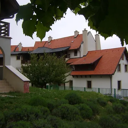 Arnyas Lakopark * Alsópáhok